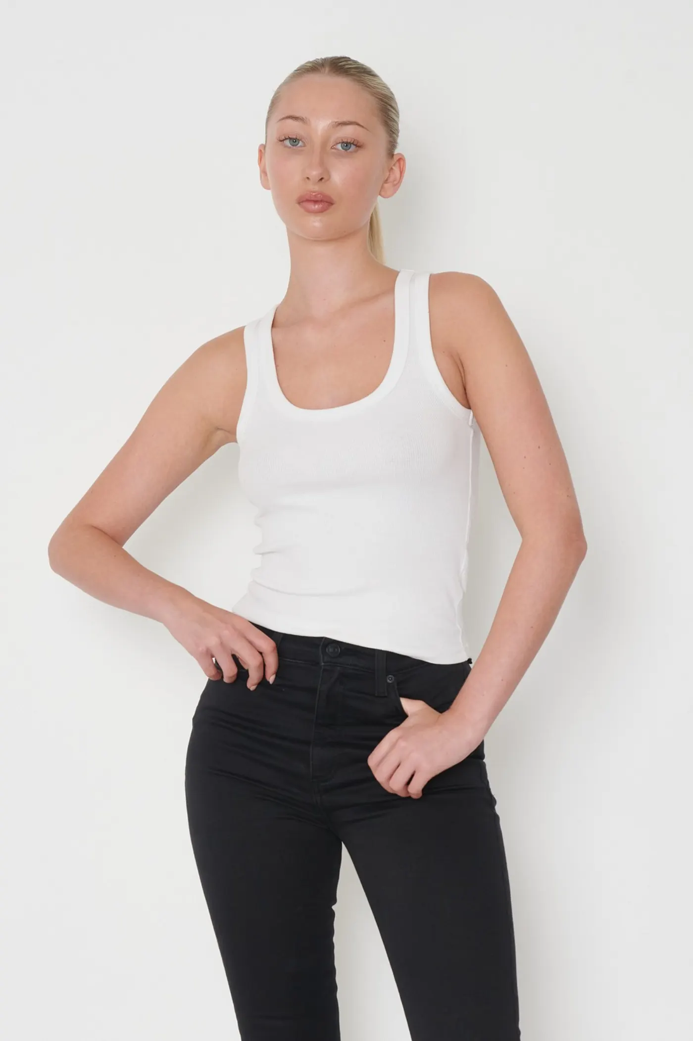Lucy Silverman — fashion and editorial model at FACES by TDA, London modelling agency